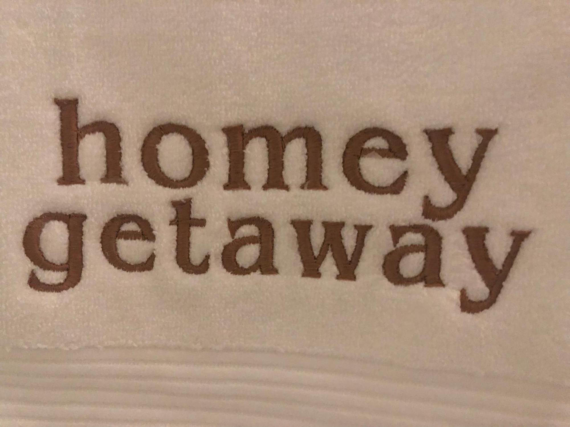 Daire Homey Getaway Apartments, Aretousa *